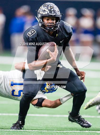 Thumbnail 2 in The Colony vs. Frisco (UIL 5A D2 Bi-District Playoff) photogallery.