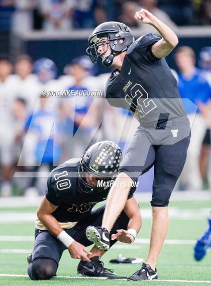 Thumbnail 3 in The Colony vs. Frisco (UIL 5A D2 Bi-District Playoff) photogallery.