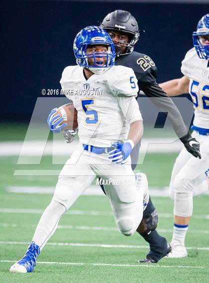 Thumbnail 2 in The Colony vs. Frisco (UIL 5A D2 Bi-District Playoff) photogallery.
