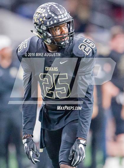 Thumbnail 3 in The Colony vs. Frisco (UIL 5A D2 Bi-District Playoff) photogallery.