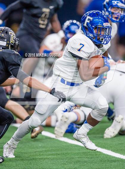 Thumbnail 3 in The Colony vs. Frisco (UIL 5A D2 Bi-District Playoff) photogallery.