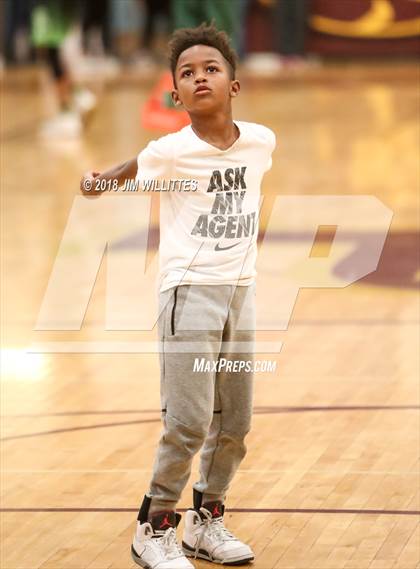 Thumbnail 1 in Skyline @ Mountain Pointe photogallery.