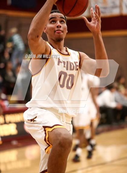 Thumbnail 2 in Skyline @ Mountain Pointe photogallery.