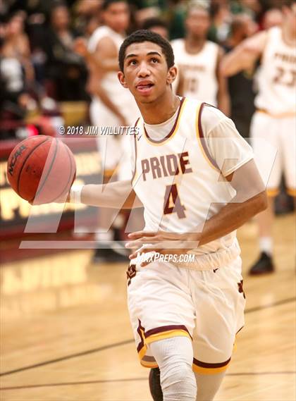 Thumbnail 1 in Skyline @ Mountain Pointe photogallery.