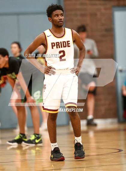 Thumbnail 1 in Skyline @ Mountain Pointe photogallery.