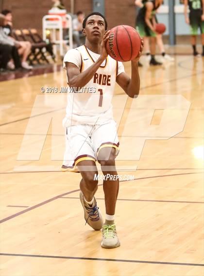 Thumbnail 1 in Skyline @ Mountain Pointe photogallery.