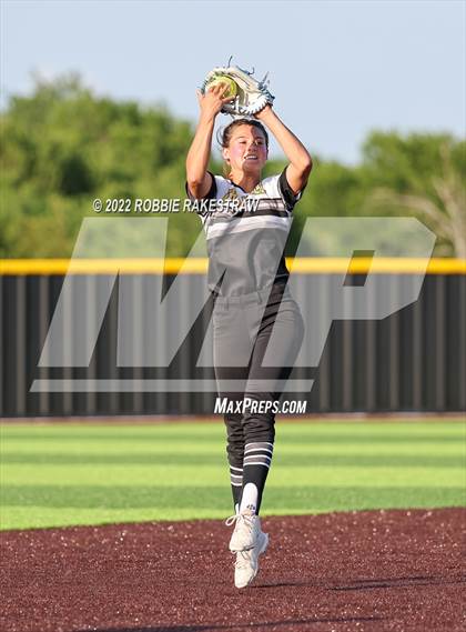 Thumbnail 2 in Joshua vs. Crandall (UIL 5A Region II Bi-District Playoff) photogallery.
