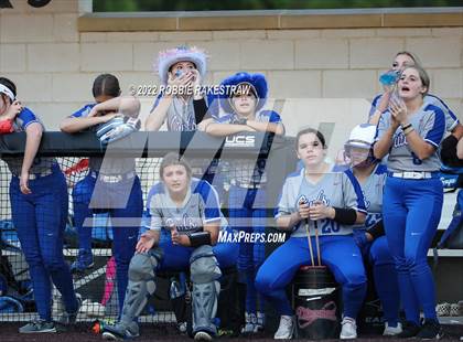 Thumbnail 2 in Joshua vs. Crandall (UIL 5A Region II Bi-District Playoff) photogallery.