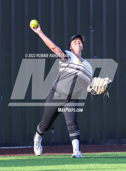 Thumbnail 1 in Joshua vs. Crandall (UIL 5A Region II Bi-District Playoff) photogallery.