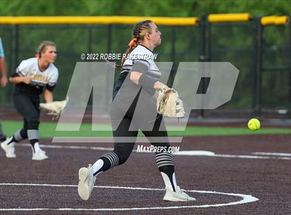 Thumbnail 3 in Joshua vs. Crandall (UIL 5A Region II Bi-District Playoff) photogallery.