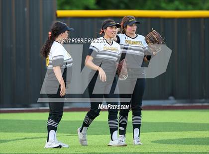 Thumbnail 1 in Joshua vs. Crandall (UIL 5A Region II Bi-District Playoff) photogallery.