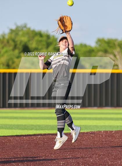 Thumbnail 1 in Joshua vs. Crandall (UIL 5A Region II Bi-District Playoff) photogallery.