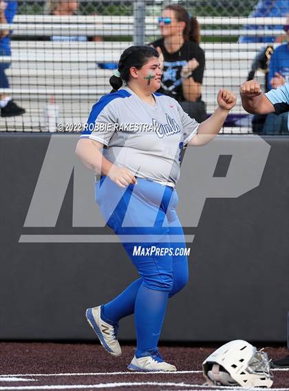 Thumbnail 1 in Joshua vs. Crandall (UIL 5A Region II Bi-District Playoff) photogallery.