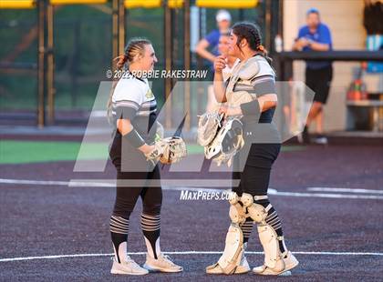 Thumbnail 2 in Joshua vs. Crandall (UIL 5A Region II Bi-District Playoff) photogallery.