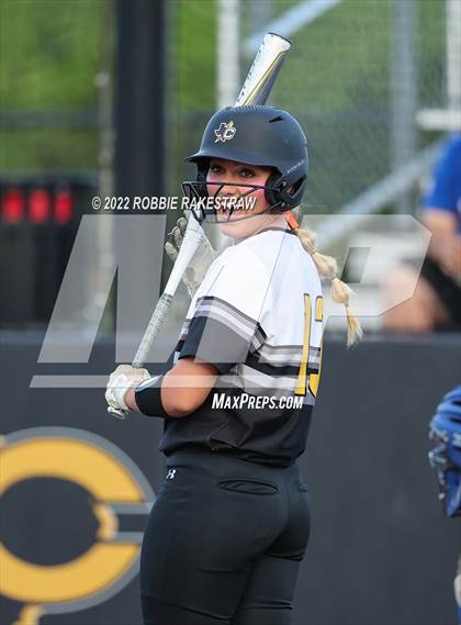 Thumbnail 3 in Joshua vs. Crandall (UIL 5A Region II Bi-District Playoff) photogallery.