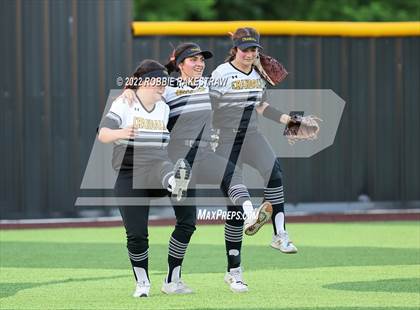 Thumbnail 2 in Joshua vs. Crandall (UIL 5A Region II Bi-District Playoff) photogallery.