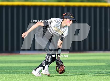 Thumbnail 3 in Joshua vs. Crandall (UIL 5A Region II Bi-District Playoff) photogallery.