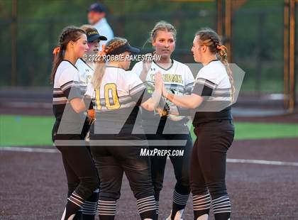 Thumbnail 3 in Joshua vs. Crandall (UIL 5A Region II Bi-District Playoff) photogallery.