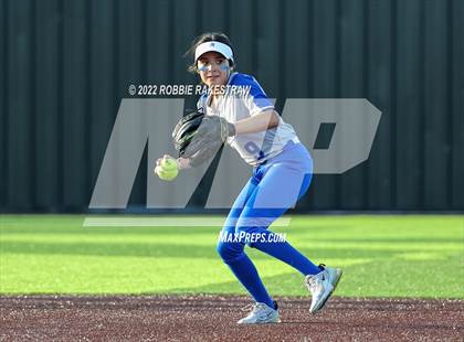 Thumbnail 1 in Joshua vs. Crandall (UIL 5A Region II Bi-District Playoff) photogallery.