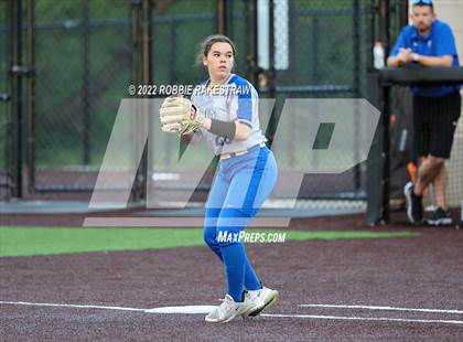Thumbnail 3 in Joshua vs. Crandall (UIL 5A Region II Bi-District Playoff) photogallery.