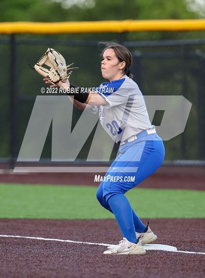 Thumbnail 3 in Joshua vs. Crandall (UIL 5A Region II Bi-District Playoff) photogallery.