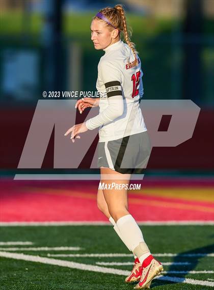 Thumbnail 1 in West Valley vs. East Valley (WIAA 2A Playoffs) photogallery.