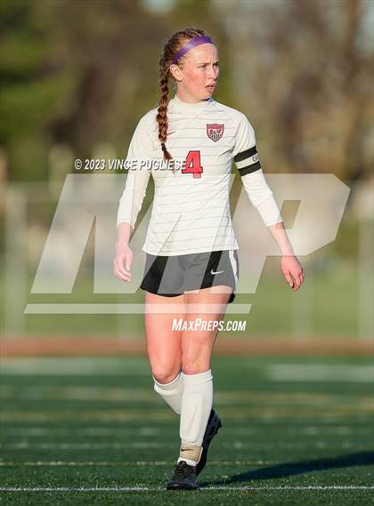 Thumbnail 3 in West Valley vs. East Valley (WIAA 2A Playoffs) photogallery.