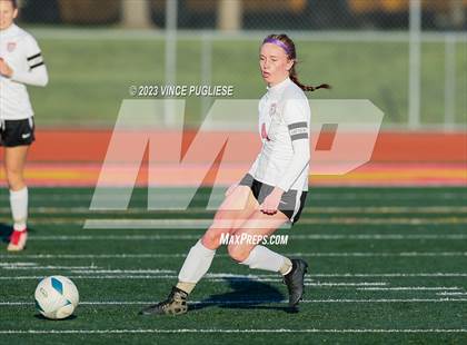 Thumbnail 3 in West Valley vs. East Valley (WIAA 2A Playoffs) photogallery.