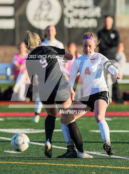 Thumbnail 2 in West Valley vs. East Valley (WIAA 2A Playoffs) photogallery.