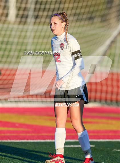Thumbnail 1 in West Valley vs. East Valley (WIAA 2A Playoffs) photogallery.