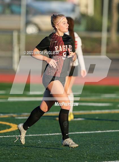 Thumbnail 2 in West Valley vs. East Valley (WIAA 2A Playoffs) photogallery.
