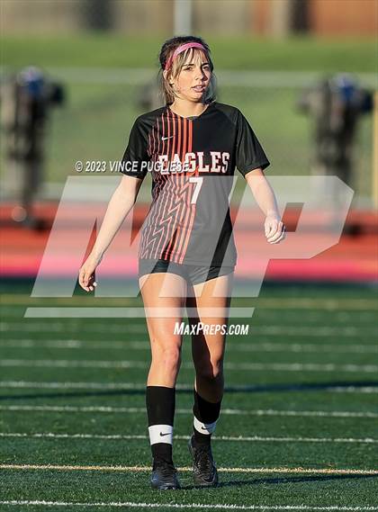 Thumbnail 3 in West Valley vs. East Valley (WIAA 2A Playoffs) photogallery.