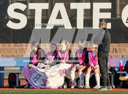 Thumbnail 3 in West Valley vs. East Valley (WIAA 2A Playoffs) photogallery.