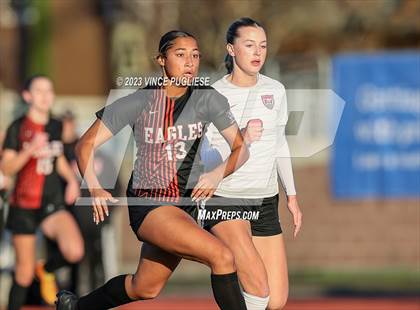 Thumbnail 1 in West Valley vs. East Valley (WIAA 2A Playoffs) photogallery.