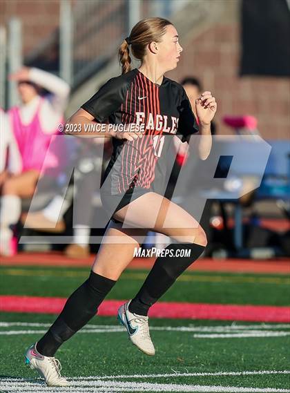 Thumbnail 2 in West Valley vs. East Valley (WIAA 2A Playoffs) photogallery.