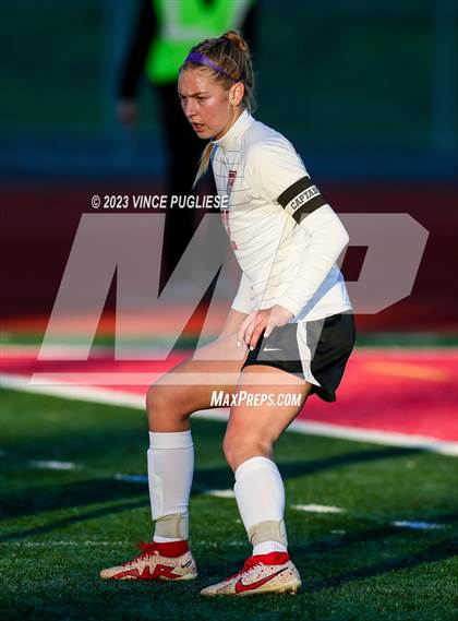 Thumbnail 1 in West Valley vs. East Valley (WIAA 2A Playoffs) photogallery.