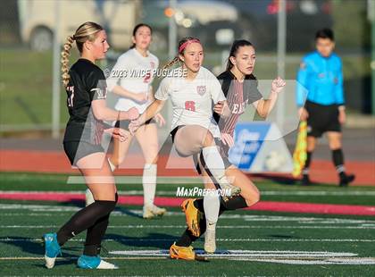 Thumbnail 1 in West Valley vs. East Valley (WIAA 2A Playoffs) photogallery.