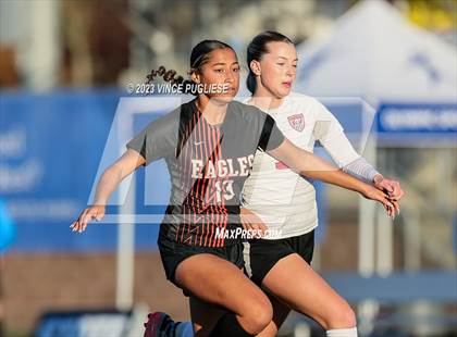 Thumbnail 1 in West Valley vs. East Valley (WIAA 2A Playoffs) photogallery.