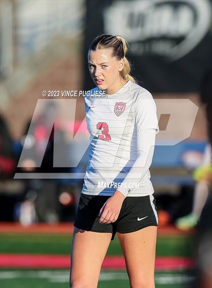 Thumbnail 3 in West Valley vs. East Valley (WIAA 2A Playoffs) photogallery.