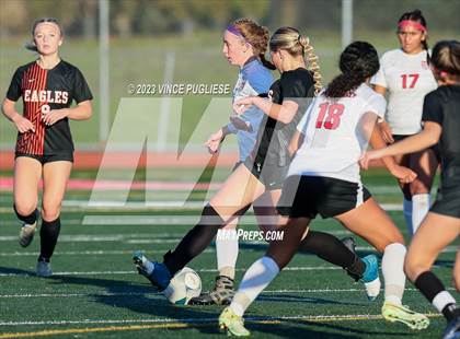 Thumbnail 1 in West Valley vs. East Valley (WIAA 2A Playoffs) photogallery.