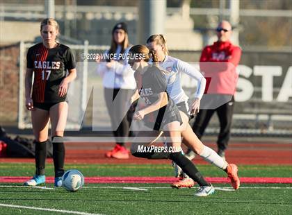 Thumbnail 3 in West Valley vs. East Valley (WIAA 2A Playoffs) photogallery.