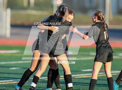 Thumbnail 2 in West Valley vs. East Valley (WIAA 2A Playoffs) photogallery.