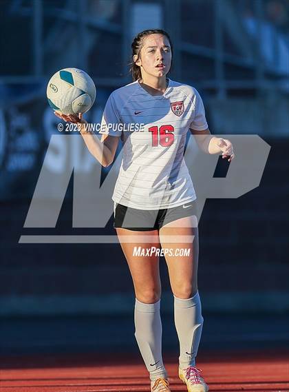 Thumbnail 3 in West Valley vs. East Valley (WIAA 2A Playoffs) photogallery.