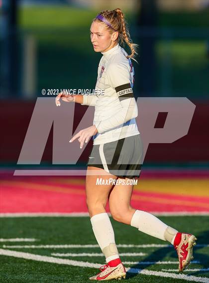 Thumbnail 3 in West Valley vs. East Valley (WIAA 2A Playoffs) photogallery.