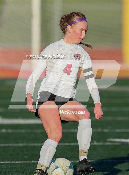 Thumbnail 1 in West Valley vs. East Valley (WIAA 2A Playoffs) photogallery.