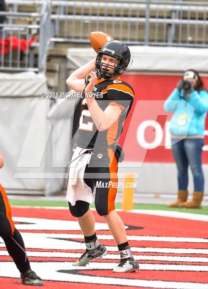Thumbnail 2 in John F. Kennedy Catholic vs. Minster (OHSAA Division VII Final)  photogallery.