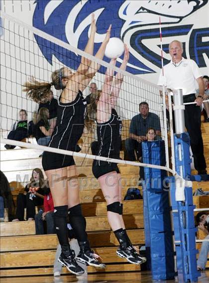 Thumbnail 2 in Fort Collins @ Grandview photogallery.