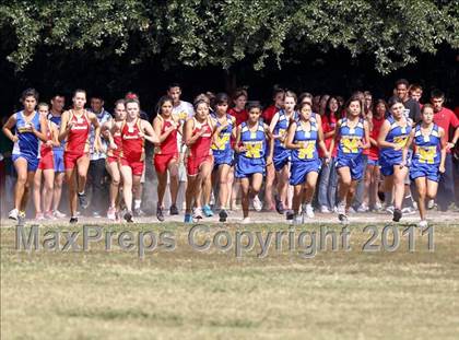 Thumbnail 3 in FR: McDonald's Roughrider Invitational (Frosh Girls Large School) photogallery.