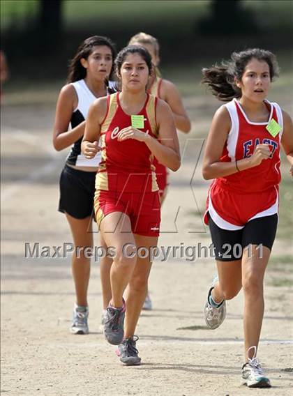 Thumbnail 1 in FR: McDonald's Roughrider Invitational (Frosh Girls Large School) photogallery.