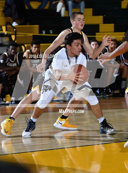 Thumbnail 1 in St. John Bosco vs. Crespi (The Classic at Damien) photogallery.